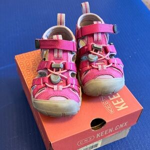 KEEN Kids Seacamp Sandals in Pink - size 9
